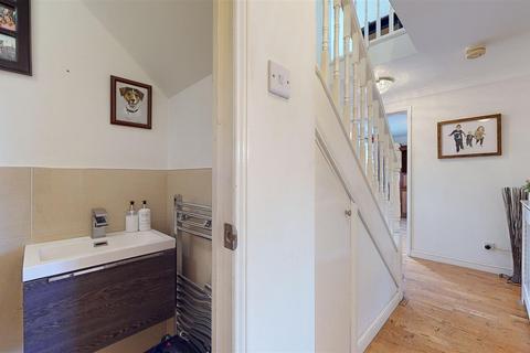 9 Bowling Leys, Middleton, Milton Keynes, MK10 9BD