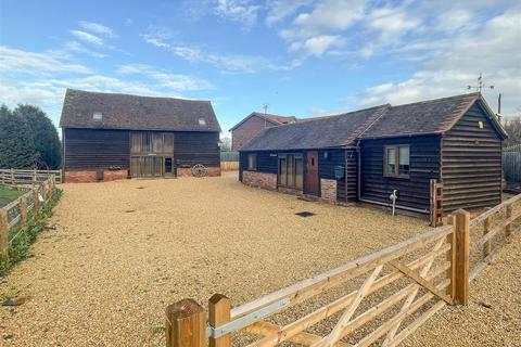 Ivy Barn Beauchamp Lane, Callow End, Worcester, WR2 4UG