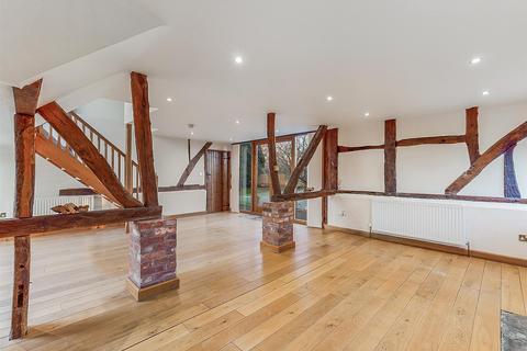 Ivy Barn Beauchamp Lane, Callow End, Worcester, WR2 4UG