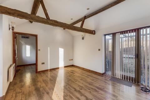 Ivy Barn Beauchamp Lane, Callow End, Worcester, WR2 4UG