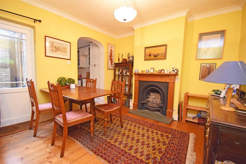 Talbot Road, Old Isleworth 2 bed semidetached house £699,950