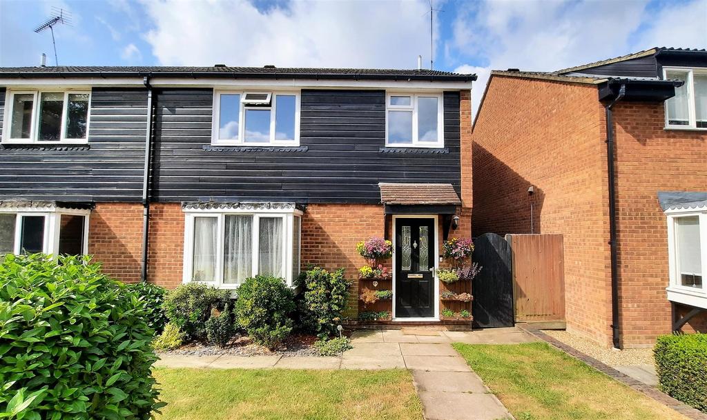 Roydon Road, Stanstead Abbotts 4 bed semidetached house for sale £