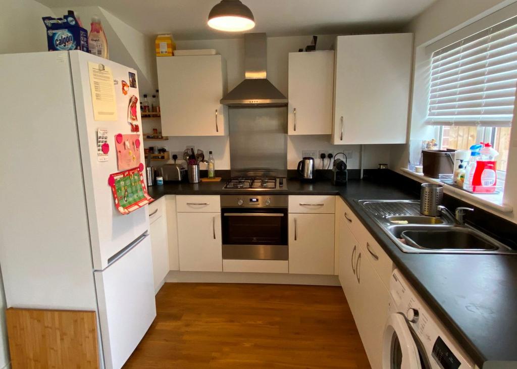 Kitchen / dining room