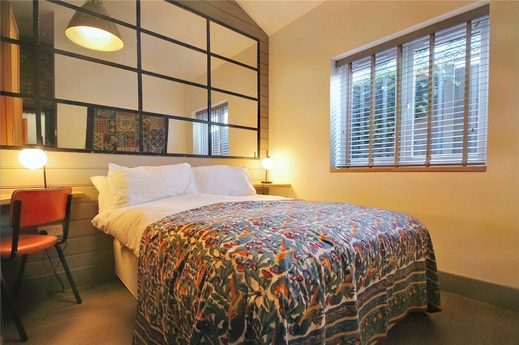Ground Bedroom