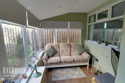 2 Thurnscoe Road, Bolton Upon Dearne, Rotherham, S63 8AG