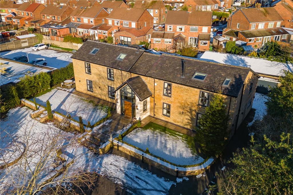 Rainford Road, Billinge, Wigan, Merseyside, WN5 6 bed detached house