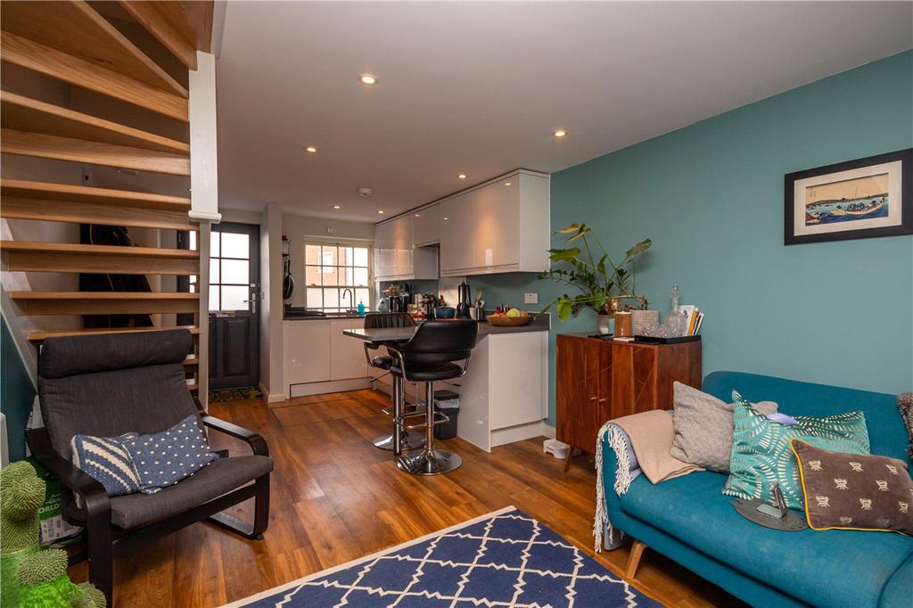 Spencer Street, St. Albans... 2 bed terraced house £450,000