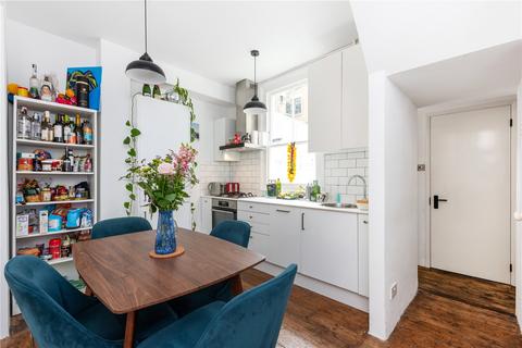 2 bedroom house to rent, Gould Terrace, London, E8