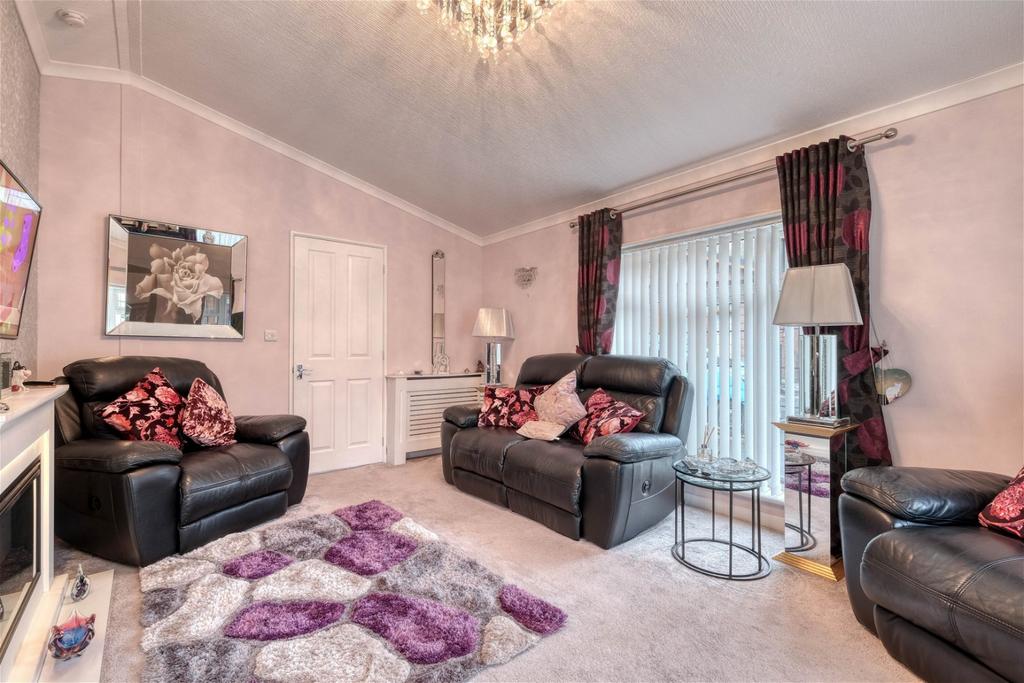 The Glen, Blackwell, Bromsgrove, B60 1BX 2 bed lodge £185,000