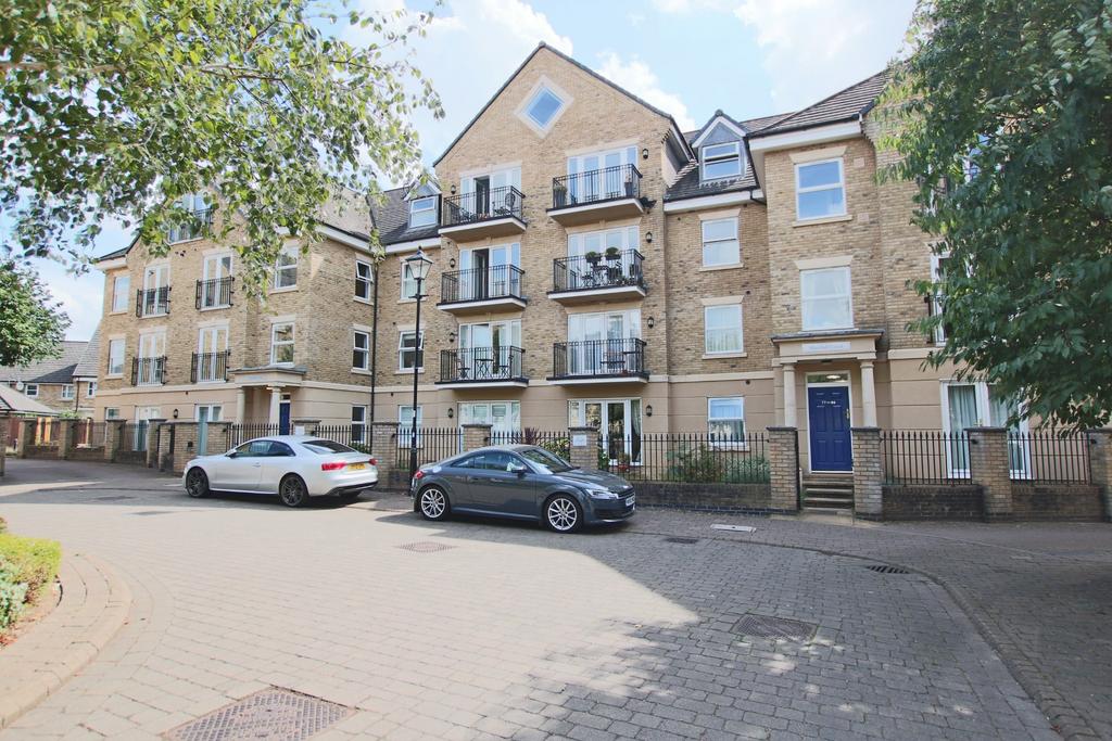 Marshall Square, Southampton 2 bed flat £280,000