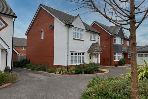 4 bedroom detached house for sale - Kestrel Way, Dawlish, EX7