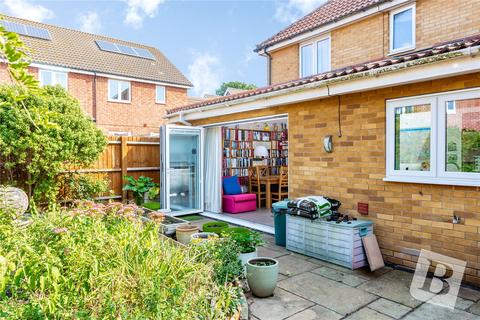18 Mellowes Road, Hornchurch, RM11 1GF