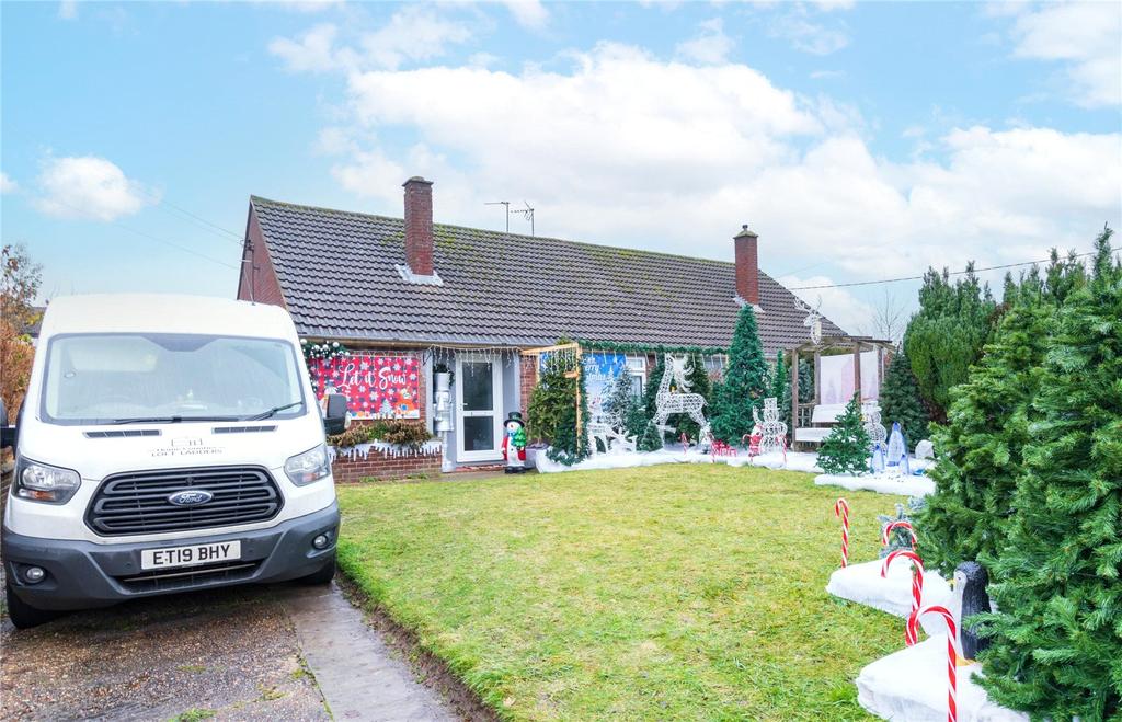 Brook Street, Aston Clinton... 2 bed bungalow £390,000