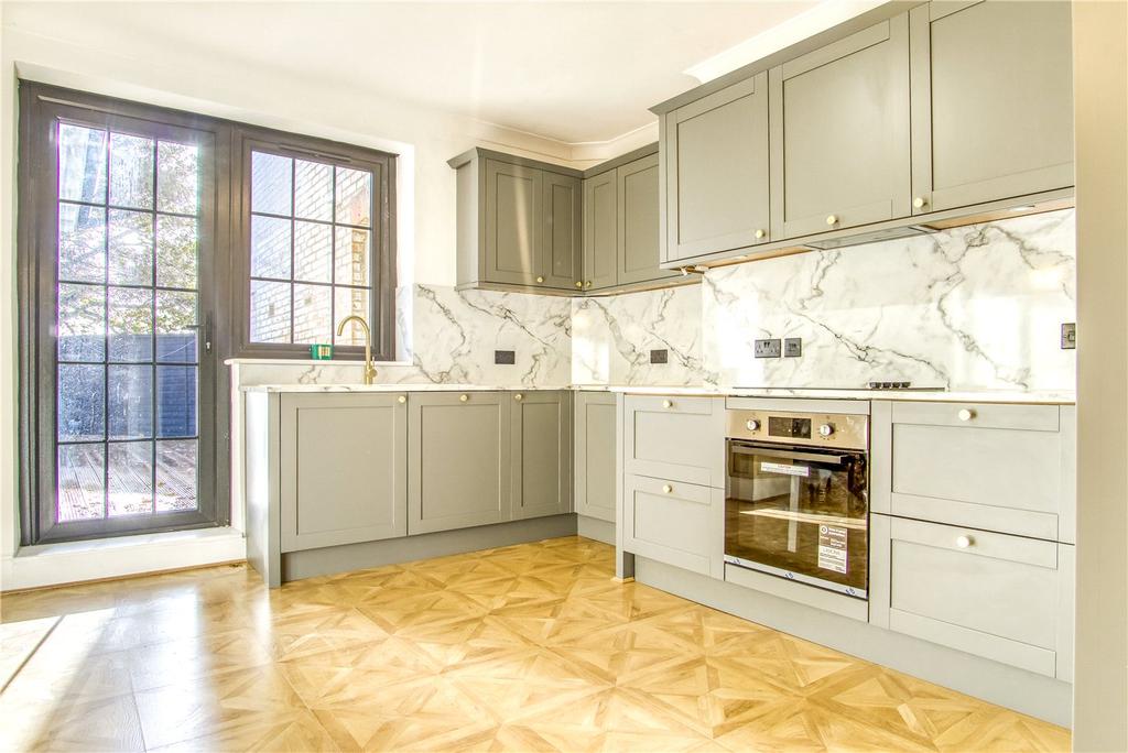 North Road, Ashley Cross, Poole, Dorset, BH14 3 bed apartment for sale