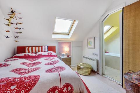 Flat 4, 50 Birkbeck Road, London, W3 6BQ