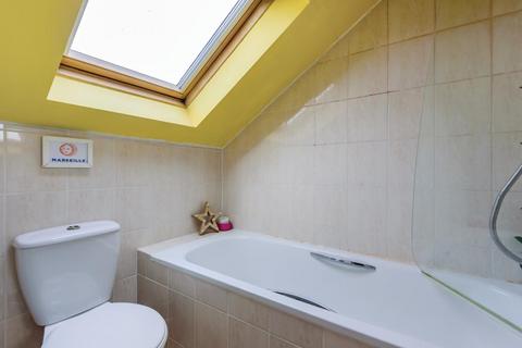 Flat 4, 50 Birkbeck Road, London, W3 6BQ