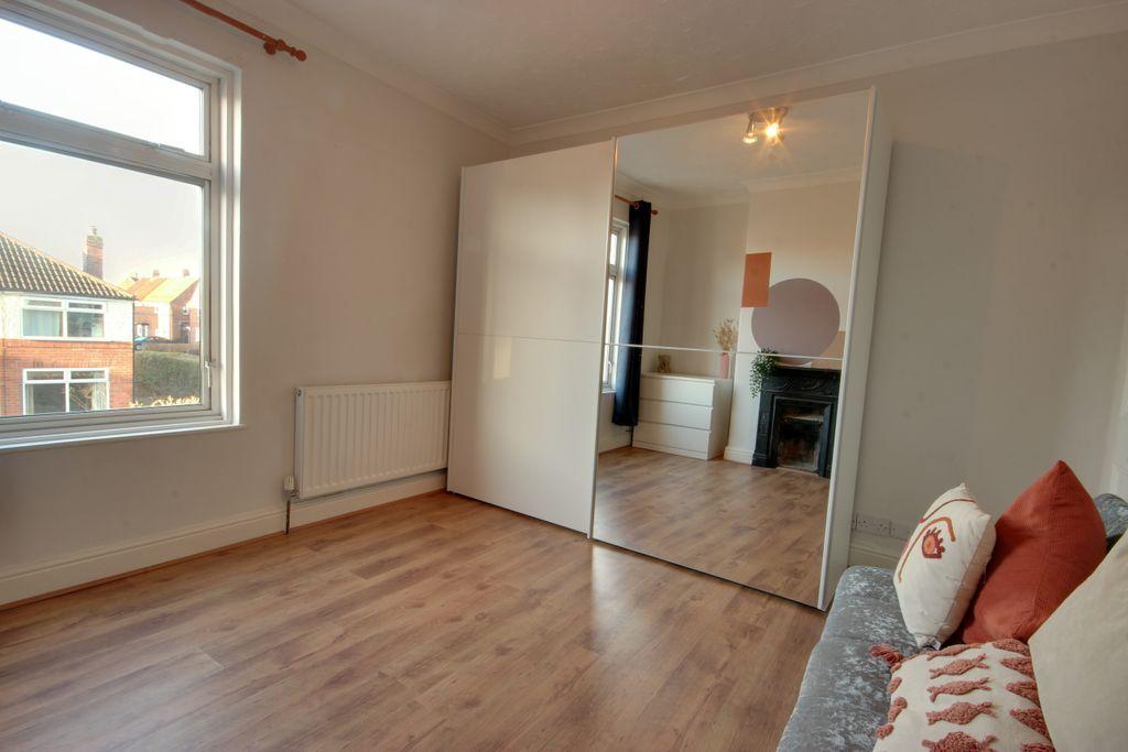 Bedroom 2 (Double)