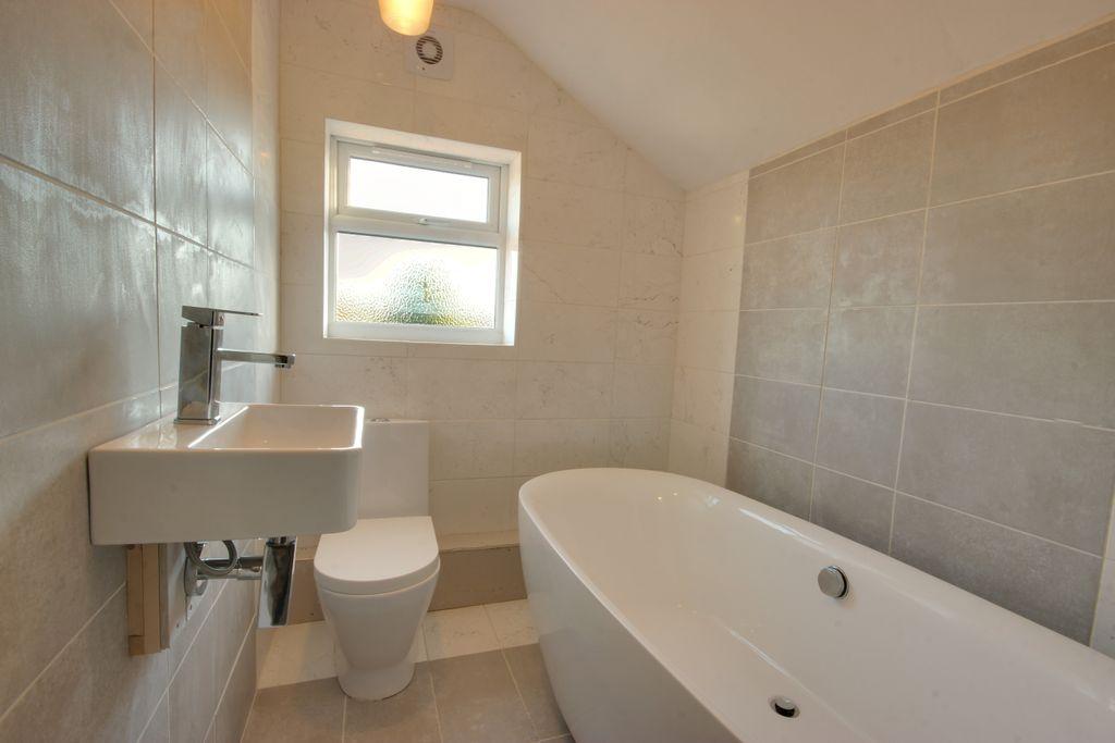 Bathroom (Bathroom)