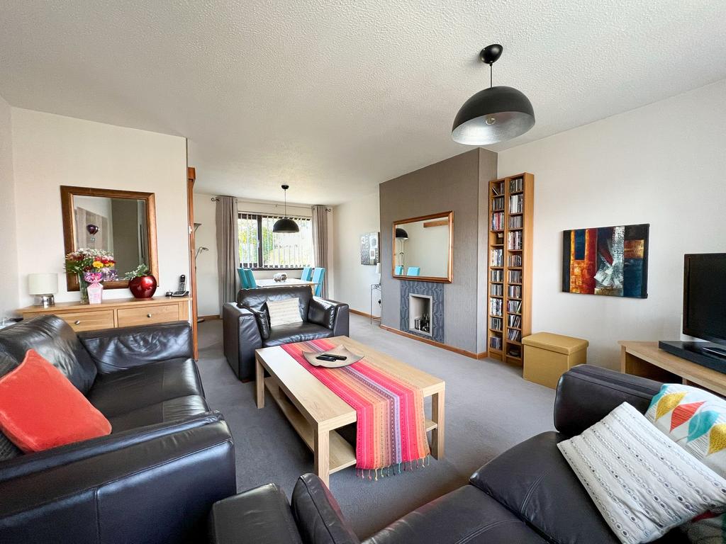 Walsh Avenue, Bristol, BS14 3 bed semidetached house £335,000