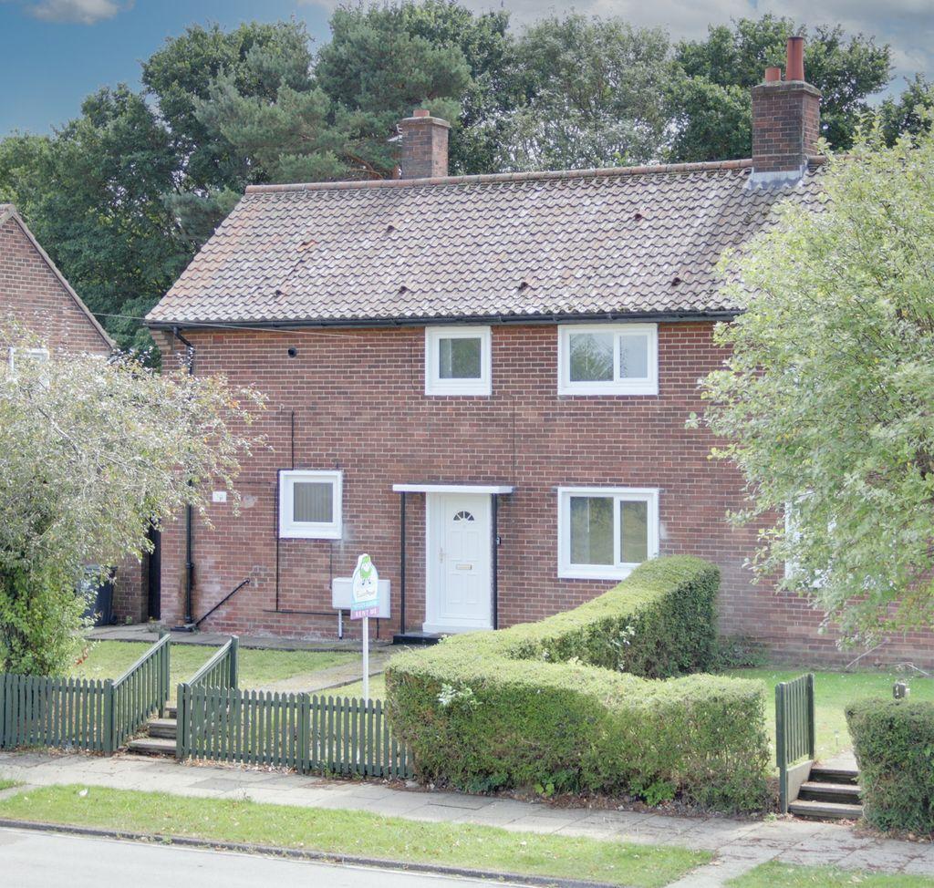 Lingfield Close, Lingfield Point... 3 bed semidetached house £795