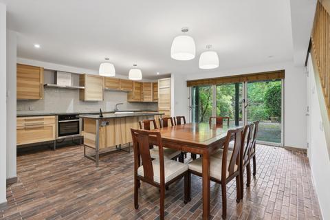 4 bedroom end of terrace house for sale, The Riverside, Graburn Way, East Molesey, Surrey, KT8