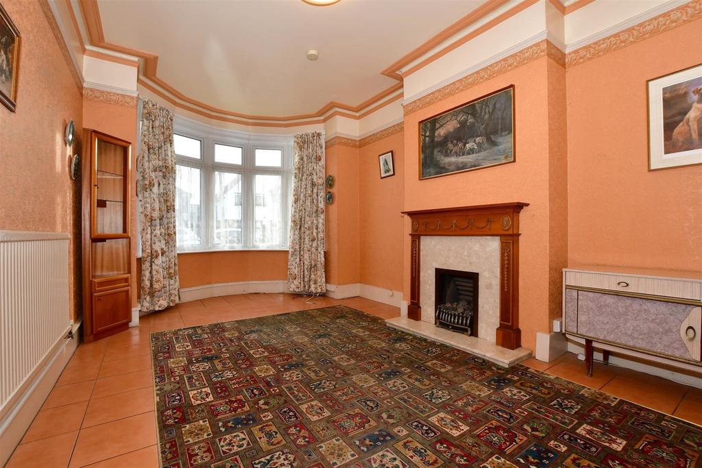 Cornwall Gardens, Cliftonville, Margate, Kent 6 bed semidetached house