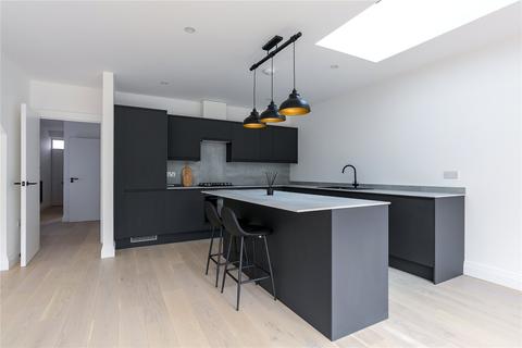 3 bedroom semi-detached house for sale - Dorking Road, Chilworth, Guildford, GU4