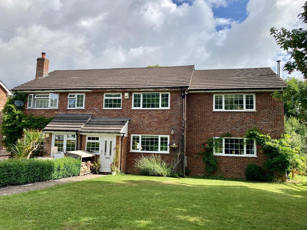 With 1796 sq ft, this surprising Tardislike home in Laughton has