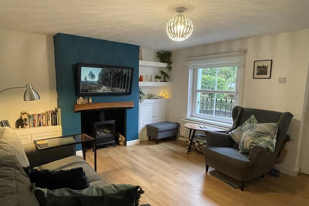 Railway Terrace, Bepton Road, Midhurst, GU29 2 bed terraced house £