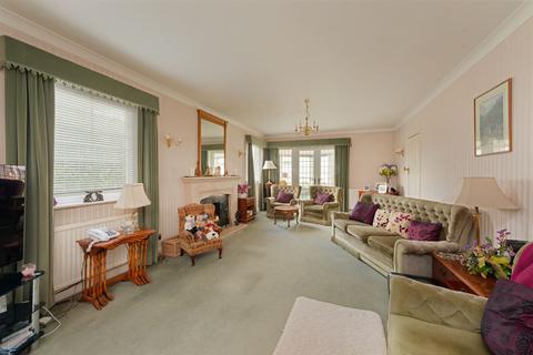 6 bedroom detached house for sale - Royal Esplanade, Margate