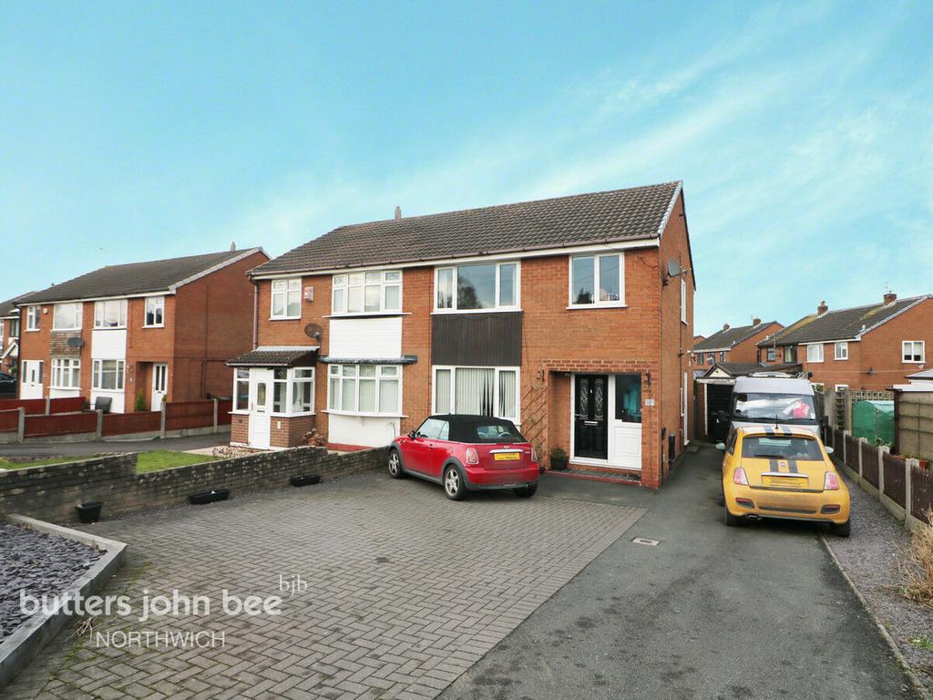 Park Lane, Northwich 3 bed semidetached house £240,000