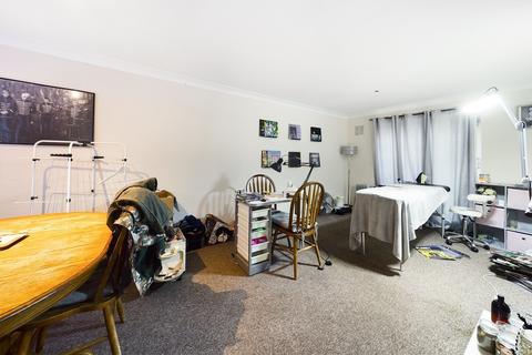 39 Edith Cavell Close, Thetford, IP24 1TJ