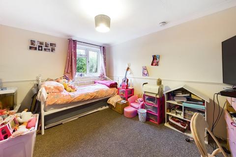 39 Edith Cavell Close, Thetford, IP24 1TJ
