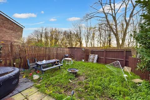 39 Edith Cavell Close, Thetford, IP24 1TJ