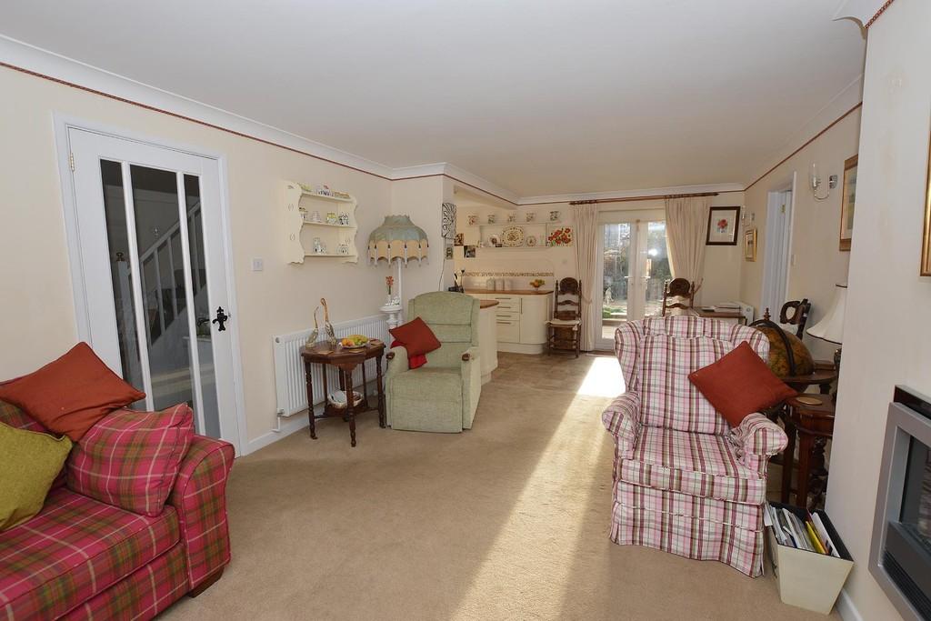 Home Farm Rise, Weybourne, Holt 4 bed end of terrace house for sale £