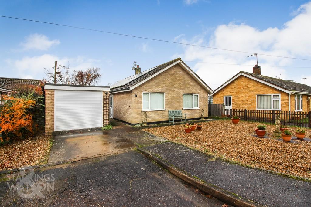 Chapel Meadow, Kirby Cane, Bungay 2 bed detached bungalow for sale £