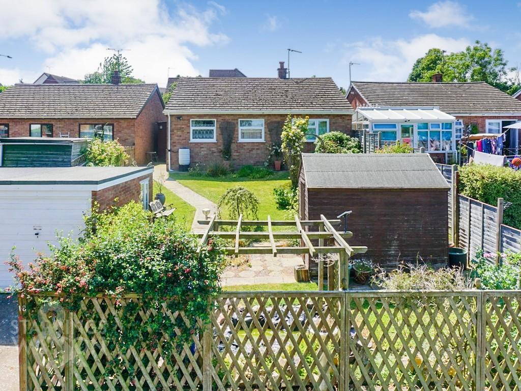 Fairfield Road, Bungay 3 bed detached bungalow for sale £240,000