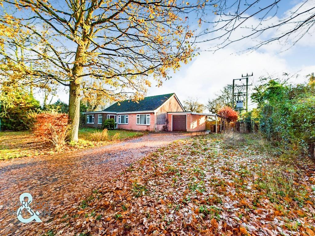 Mill Corner, Hingham, Norwich 3 bed detached bungalow for sale £350,000