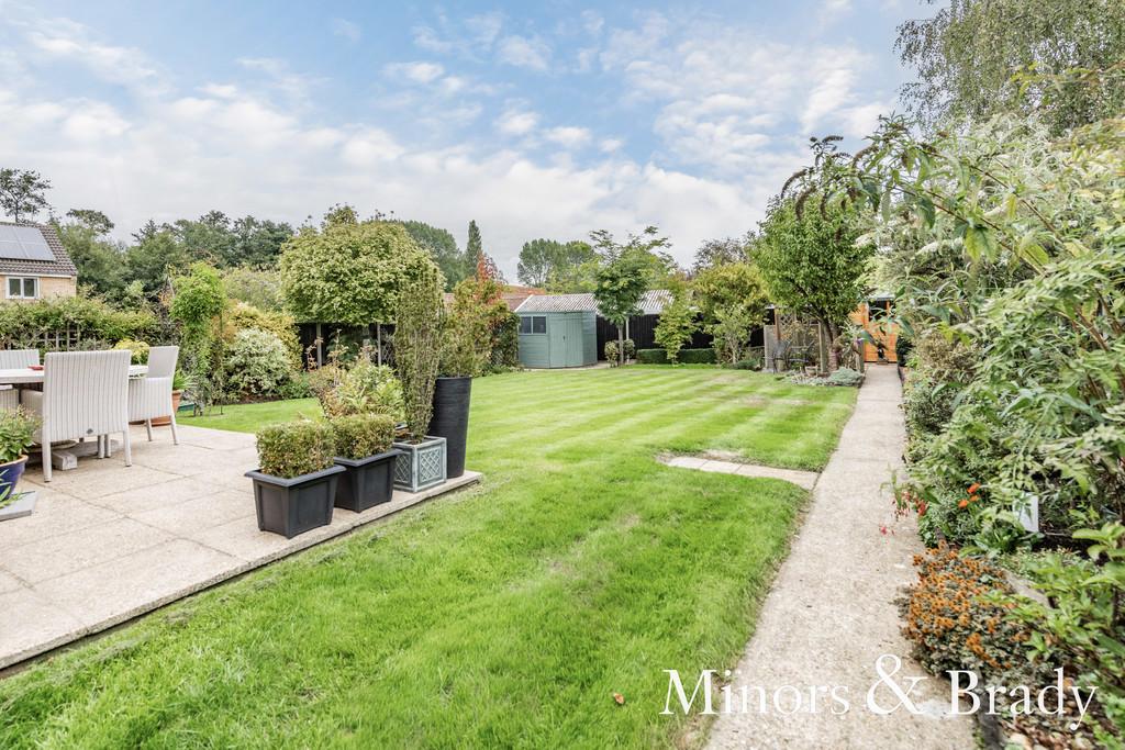 Mere Close, Saham Toney 3 bed detached house for sale £325,000
