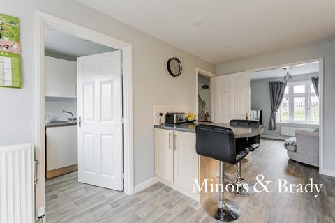 6 Beverley Close, Carbrooke, Thetford, IP25 6GS
