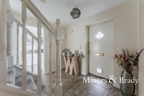 6 Beverley Close, Carbrooke, Thetford, IP25 6GS