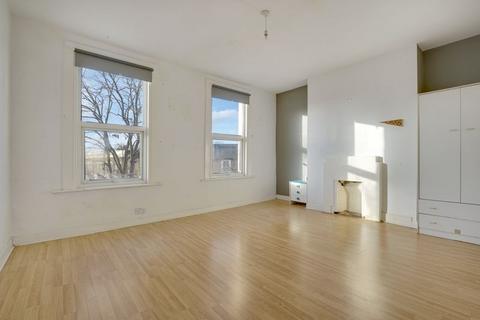 61 Median Road, London, E5 0PJ