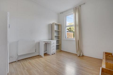 61 Median Road, London, E5 0PJ