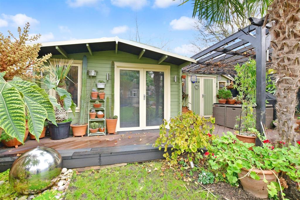 Workshop/Outbuildings