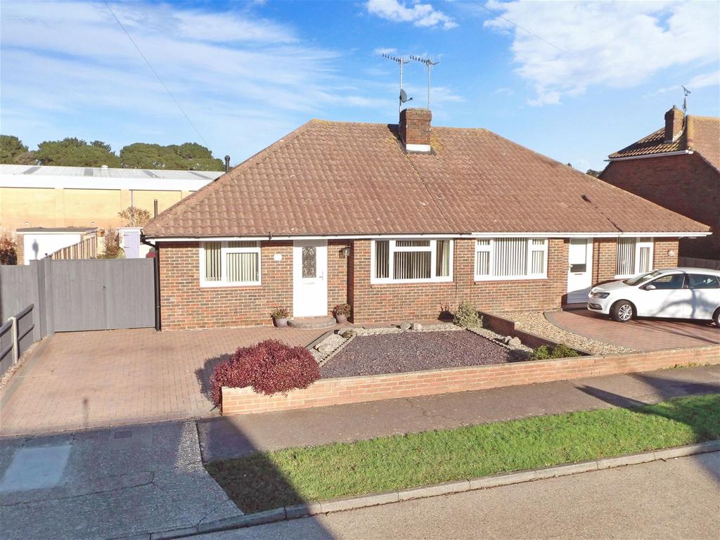 Fircroft Crescent, Rustington, West Sussex 2 bed semidetached bungalow