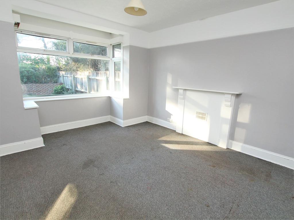 Francis Avenue, Bournemouth, BH11 2 bed detached bungalow £340,000