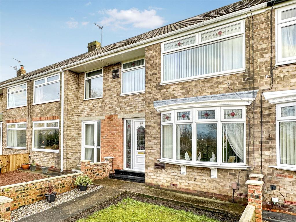 Eastbank Road, Ormesby 3 bed terraced house £115,000