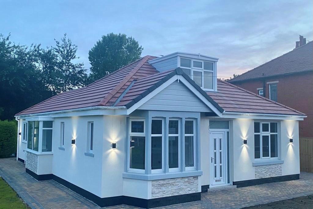 Church Road, St Annes, Lytham St Annes, FY8 3 bed detached bungalow £