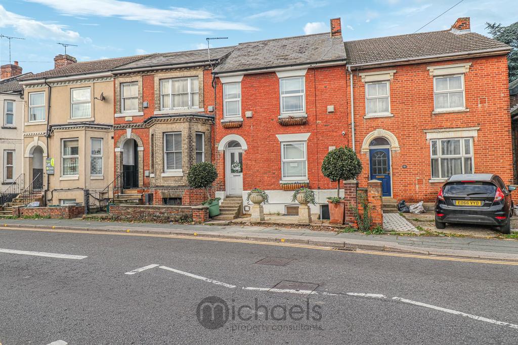 Maldon Road, Colchester, Colchester, CO3 2 bed terraced house £275,000