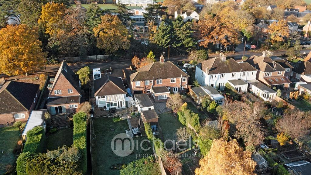 Chitts Hill, Lexden, Colchester, CO3 4 bed semidetached house £525,000